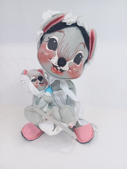 12" Mother Mouse with Baby 196487 Annalee