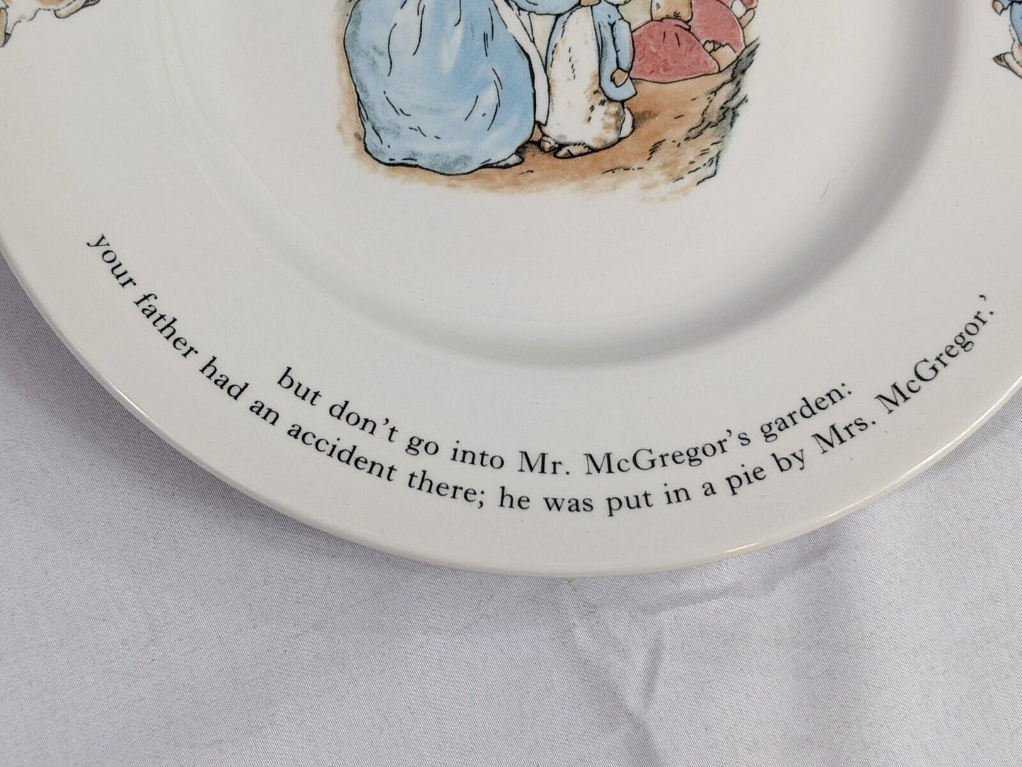 Set of 2 The World of Peter Rabbit Collectible Plates Frederick Warne Wedgwood