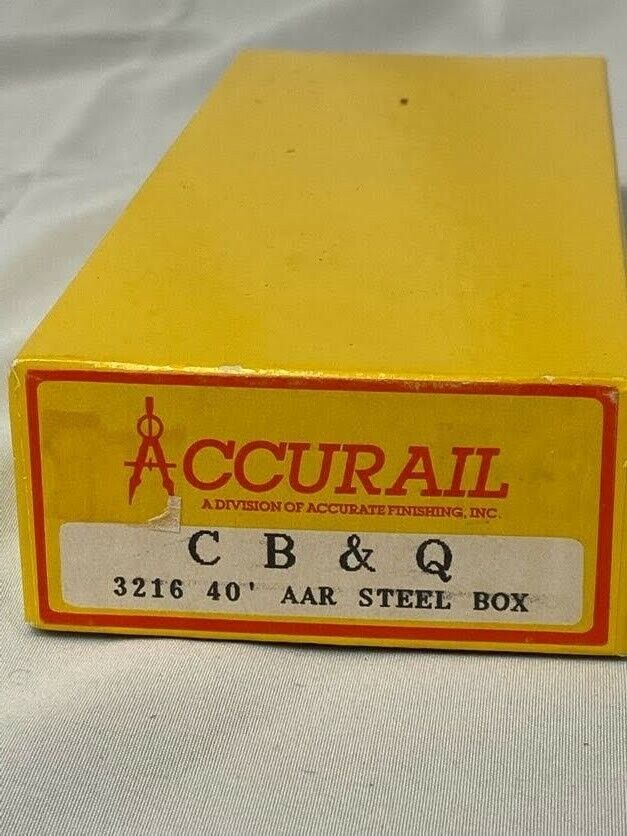 Accurail CB&Q 3216 40' AAR Steel Box Burlington Route #61577