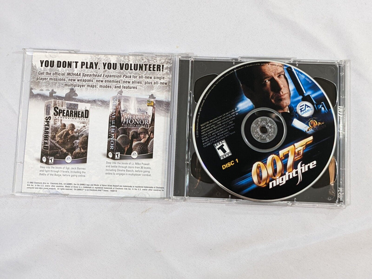 007: NightFire James Bond PC Game 2-Disc Jewel Case & Instruction Manual