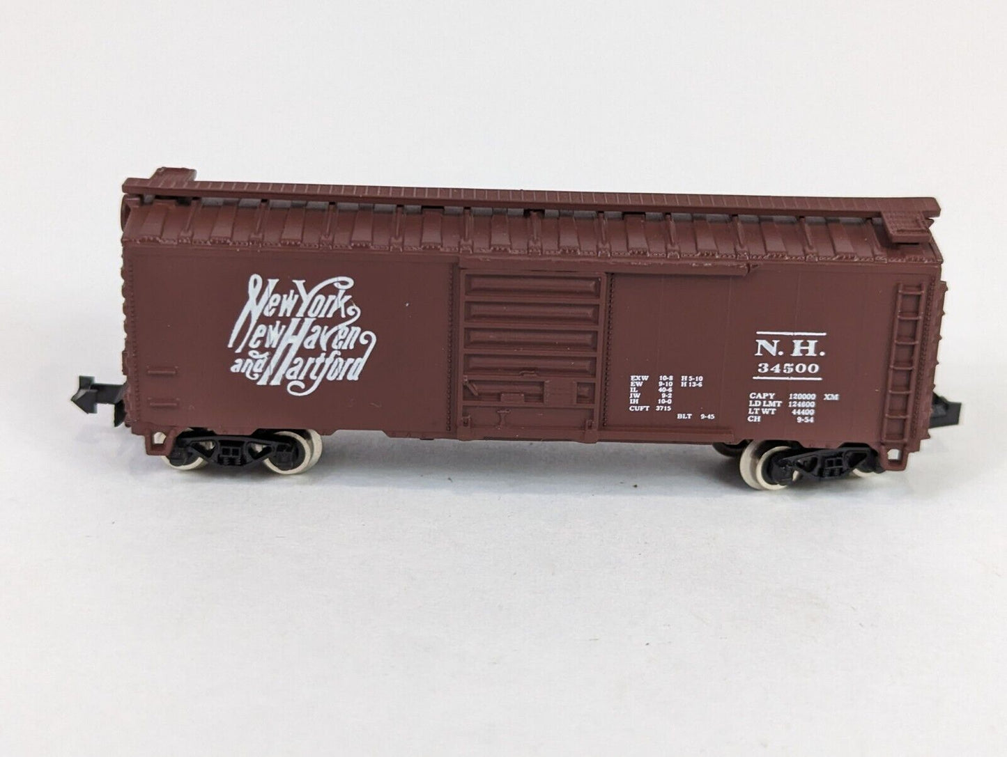 New York New Haven & Hartford NH 34500 N Scale Boxcar Collectible Toy