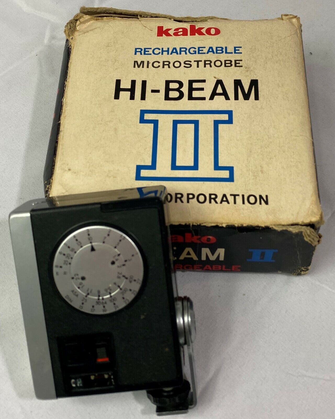 Kako Hi-Beam II 35MM Rechargeable Flash Unit Shoe Mount Camera Microstrobe