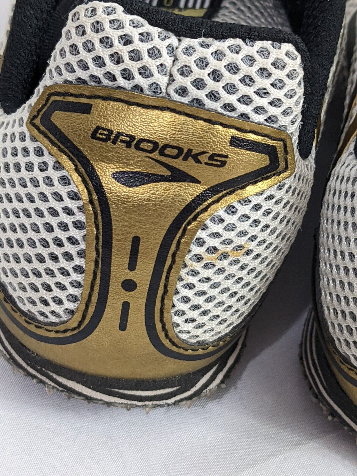 Brooks PR MD 46.61 Size US 8 M (D) EU 41 Men's Middle Distance Track Shoes Gold