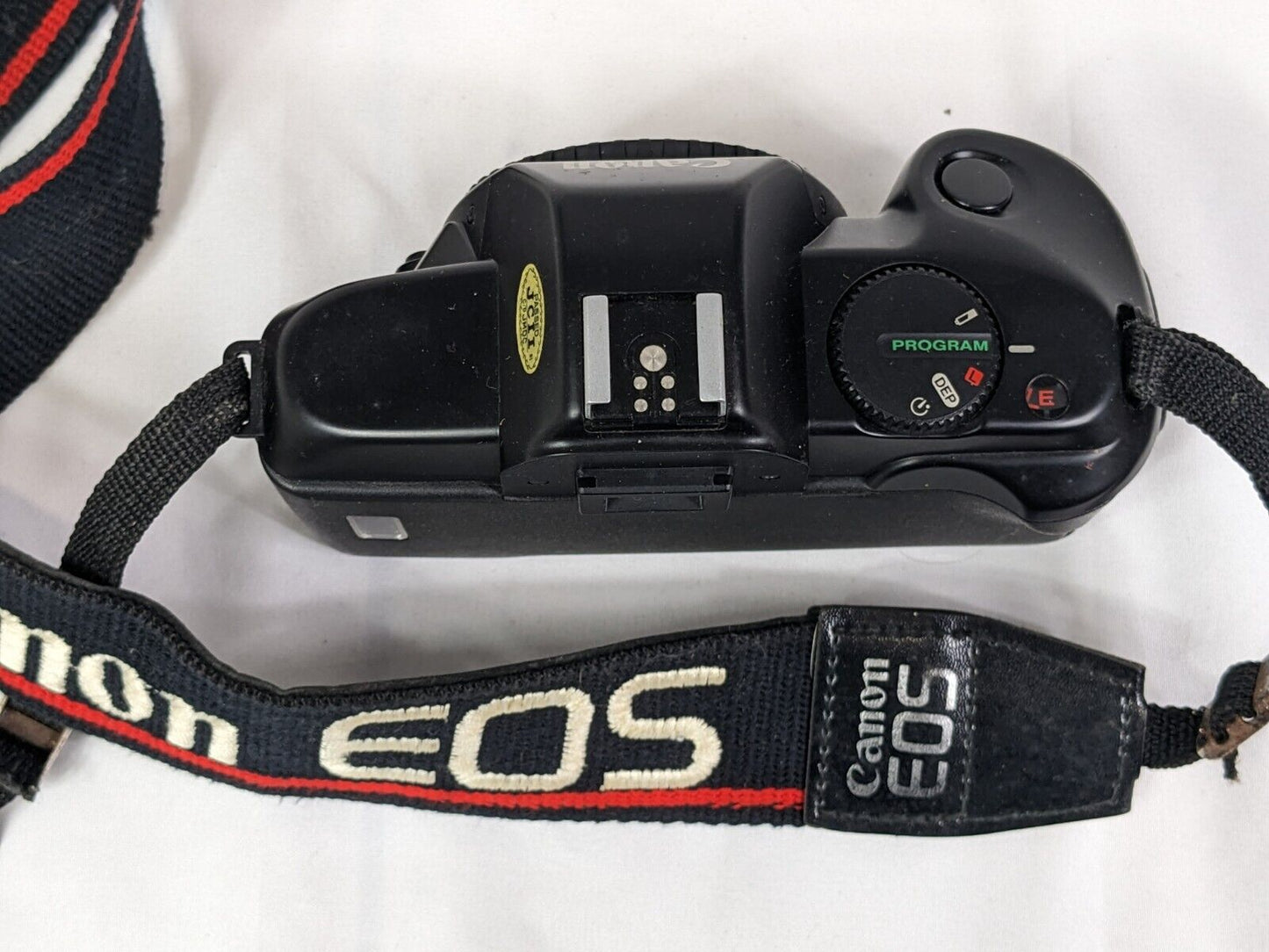 Canon EOS 850 35mm Film Camera Black with Neck Strap