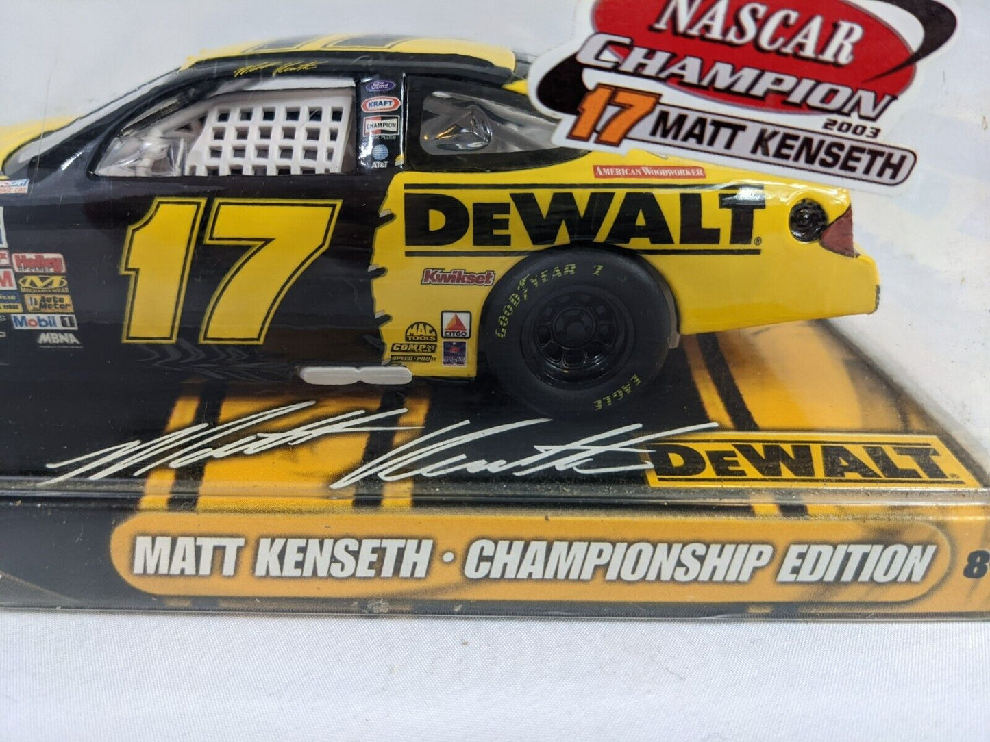 Hot Wheels Racing Nascar Matt Kenseth DeWalt Championship Edition 1:24 Scale