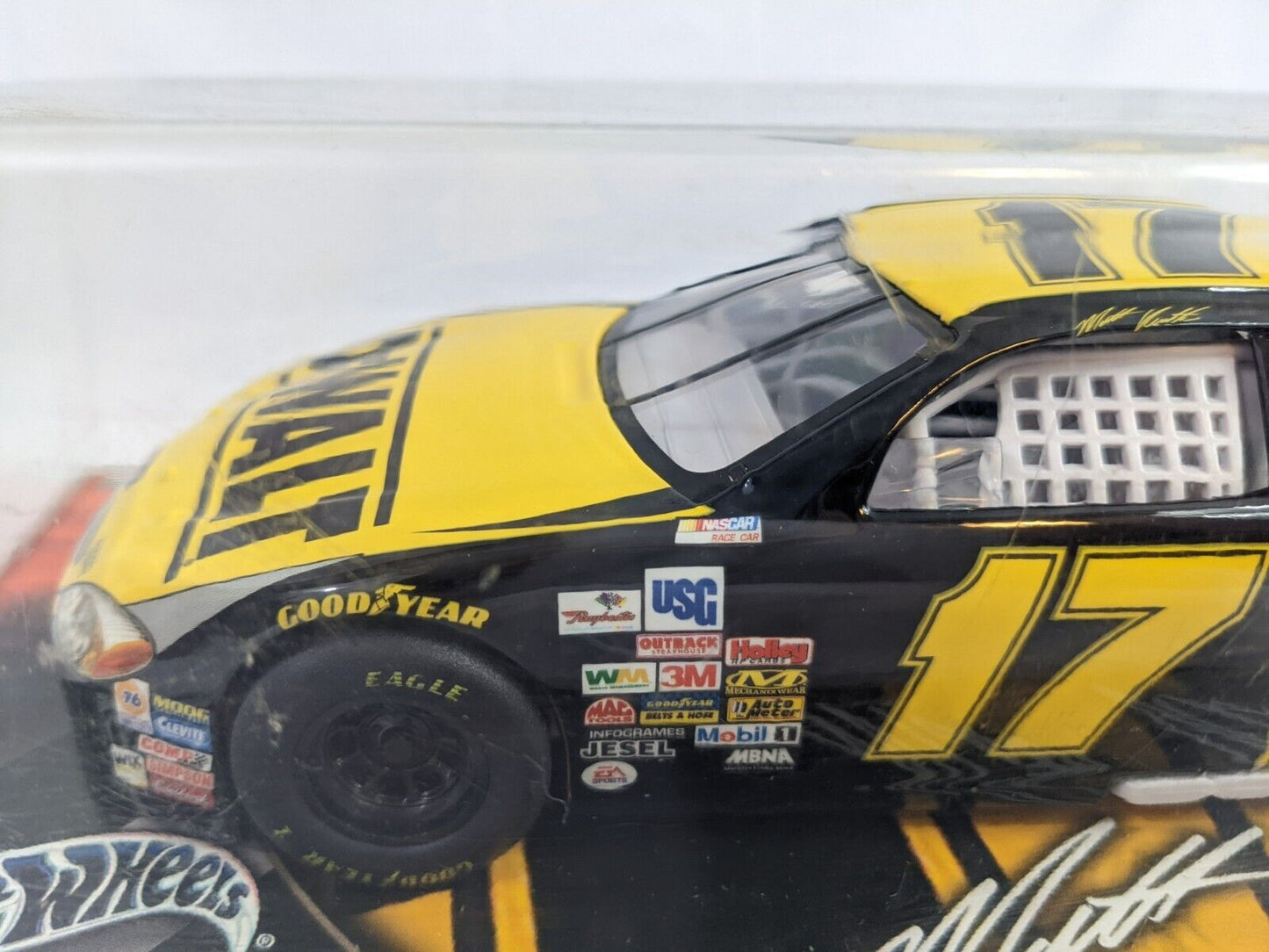 Hot Wheels Racing Nascar Matt Kenseth DeWalt Championship Edition 1:24 Scale