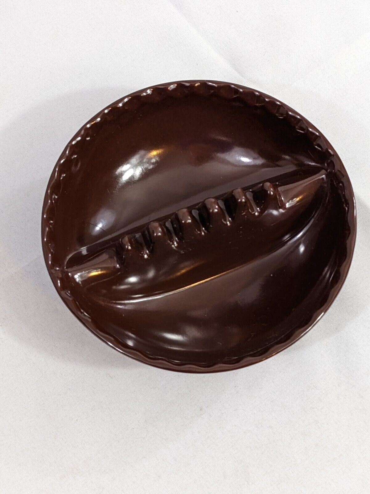 Vintage Willert Home Products Brown Melamine Ashtray Plastic Round