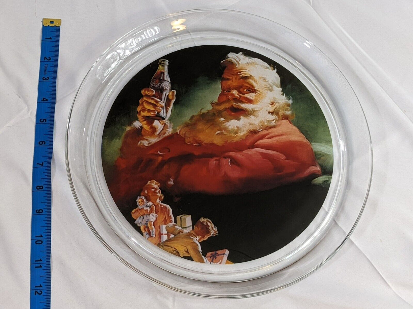 Coca-Cola Christmas Theme Santa Claus 12" Collectible Plate 1993