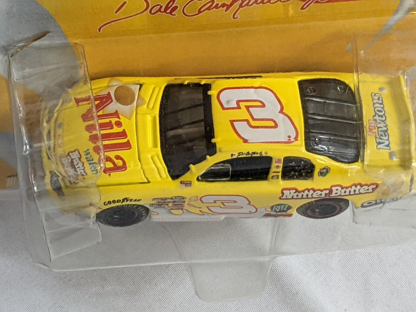 Dale Earnhardt Jr. #3 Nilla Wafers Nutter Butter 2002 Monte Carlo 1/64 Scale Car