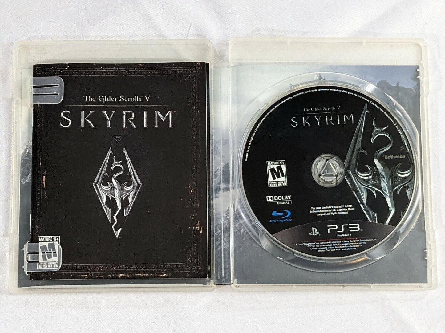 The Elder Scrolls V: Skyrim Sony Playstation 3 (PS3) Video Game Disc with Manual