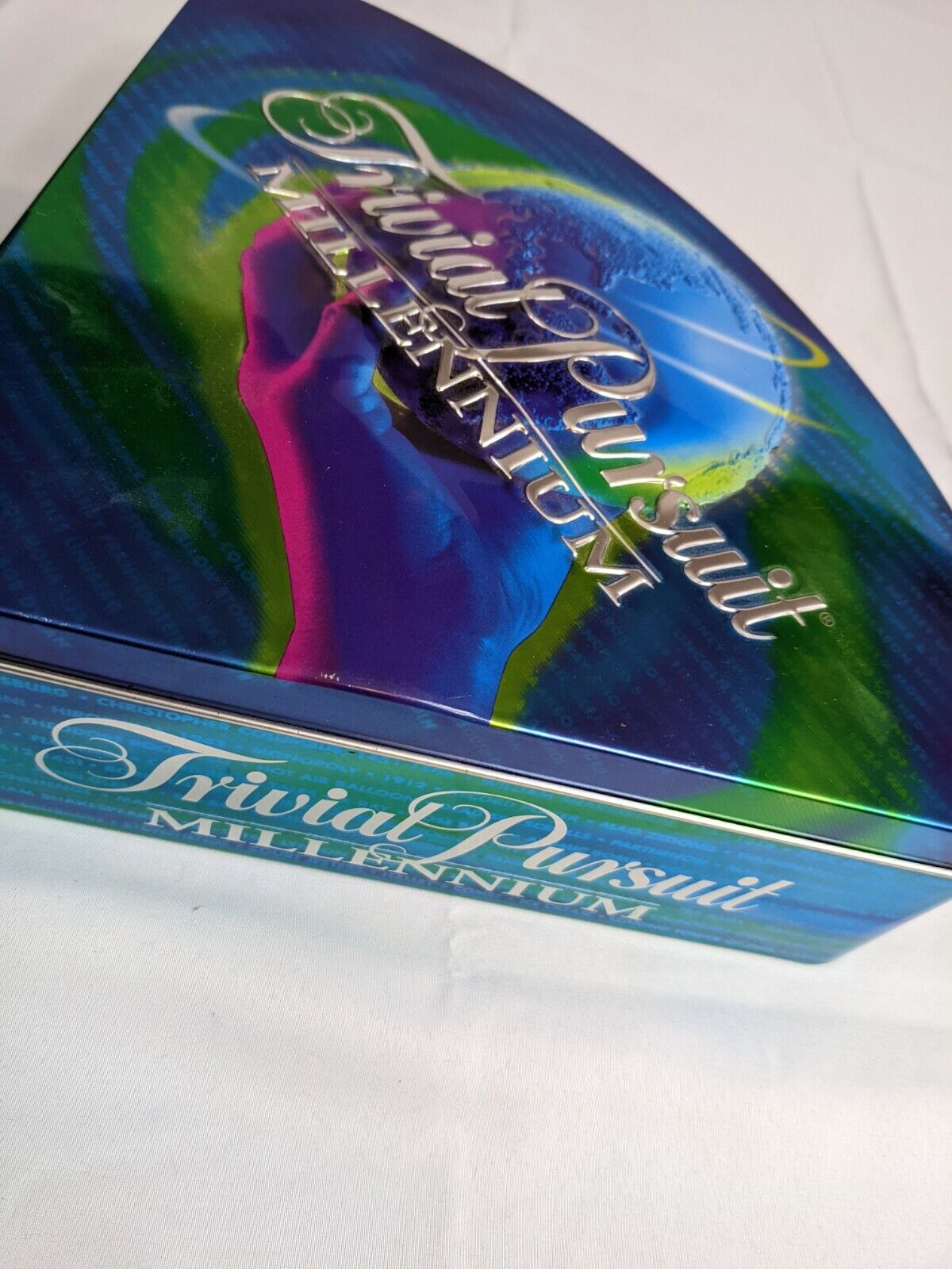 Trivial Pursuit Millennium Edition Parker Brothers Hasbro Board Game Open Box