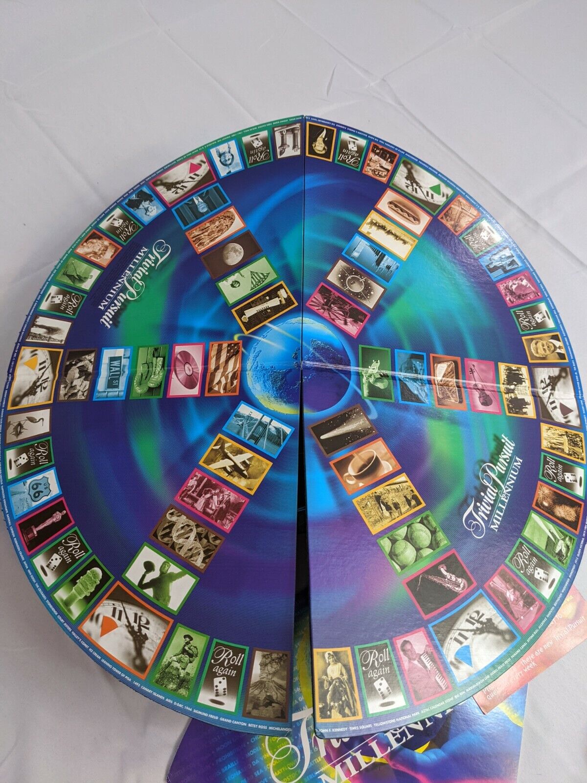 Trivial Pursuit Millennium Edition Parker Brothers Hasbro Board Game Open Box