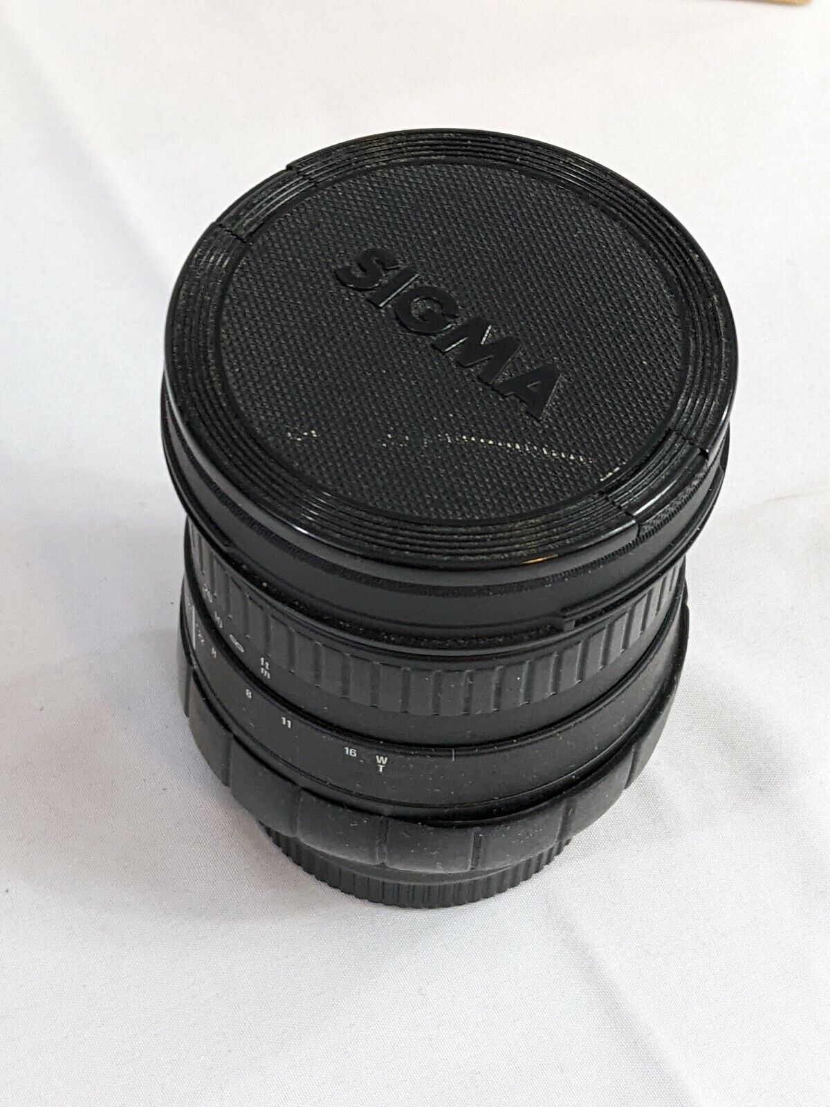 Sigma 28-200mm f/3.5-6.3 Compact Hyperzoom ASPH Lens