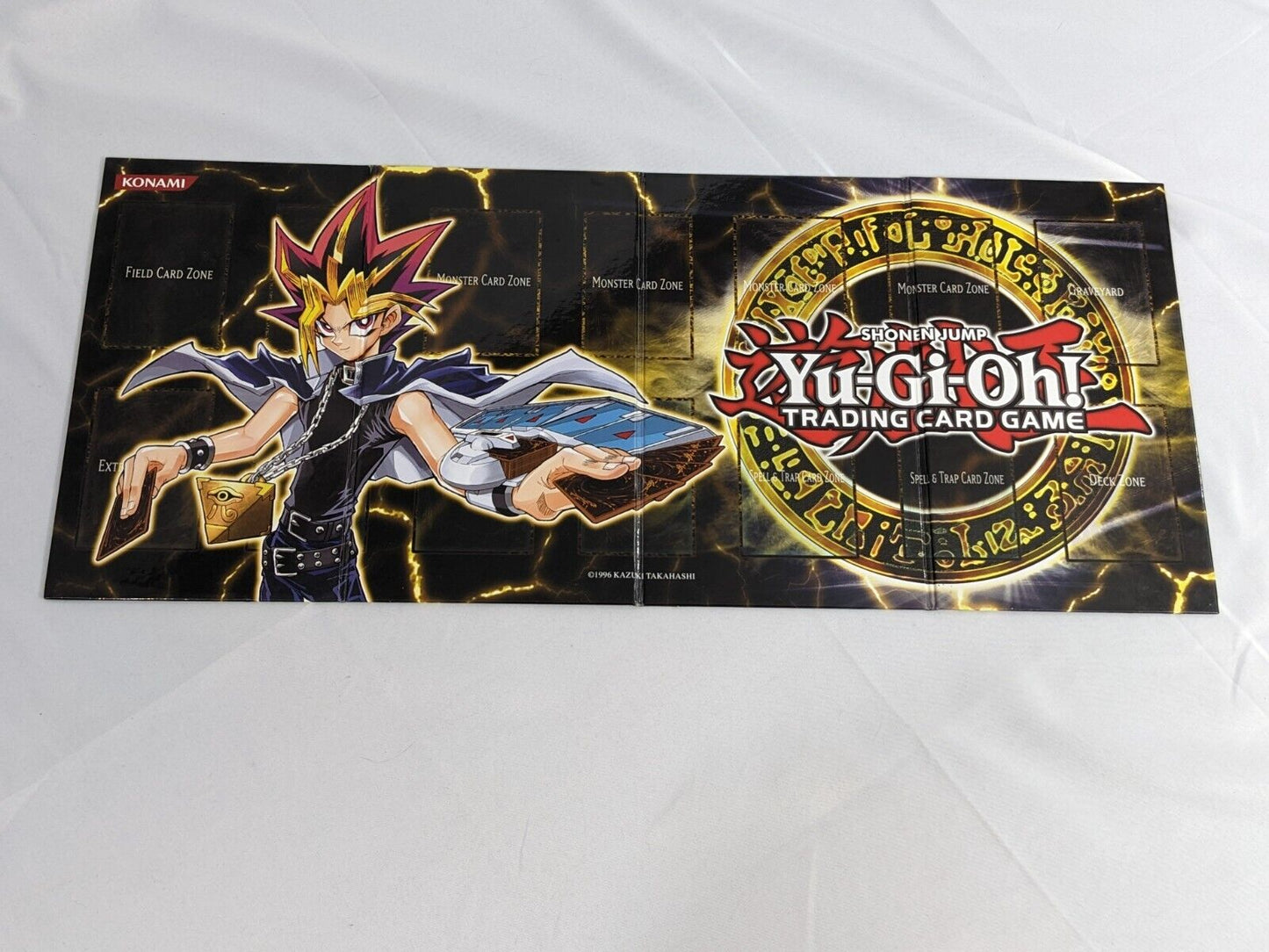 Shonen Jump Yu-Gi-Oh! Trading Folding Playing Card Game Board Yami Yugi 1996