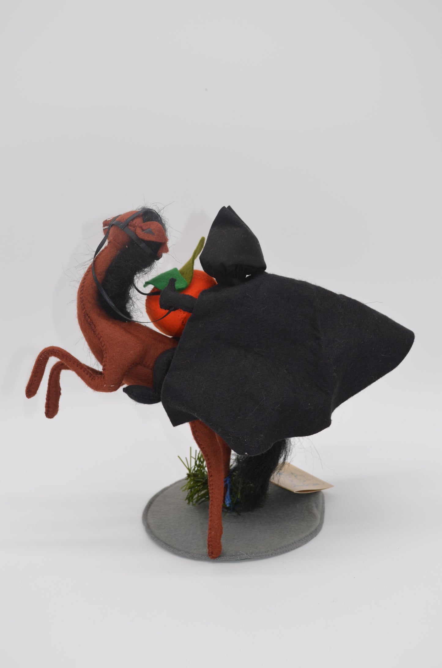 10" Headless Horseman on Horse a 307094 a Annalee