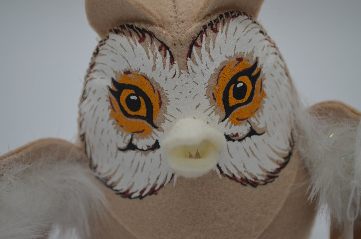 8" Berry Wise Owl a 947208 Annalee