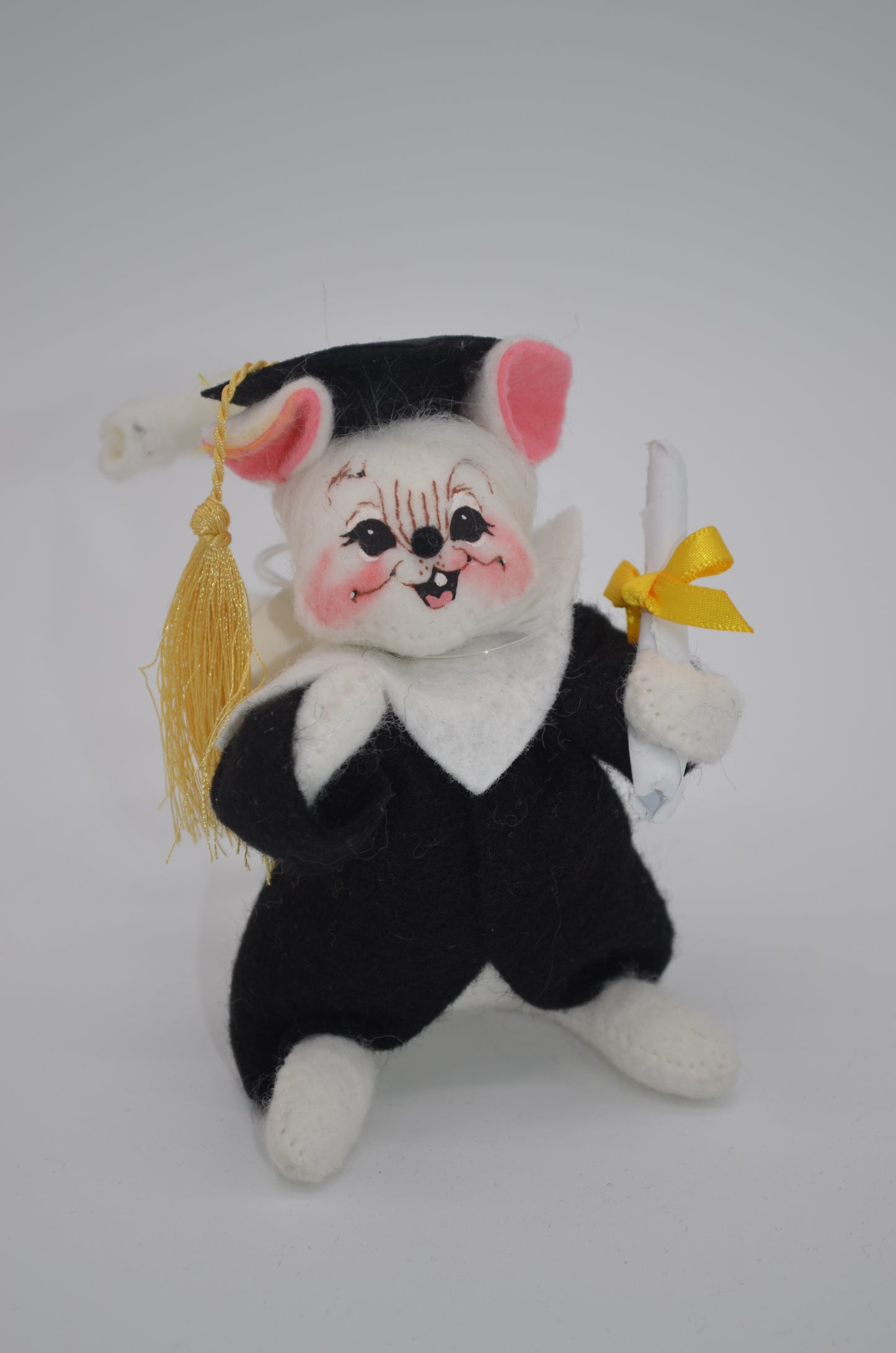 5" Graduation Mouse Dated '02 210102 Annalee