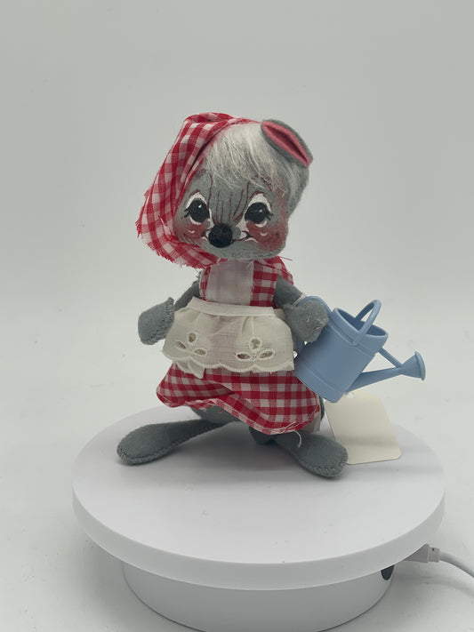 7" Mouse with Watering Can 231586 Annalee