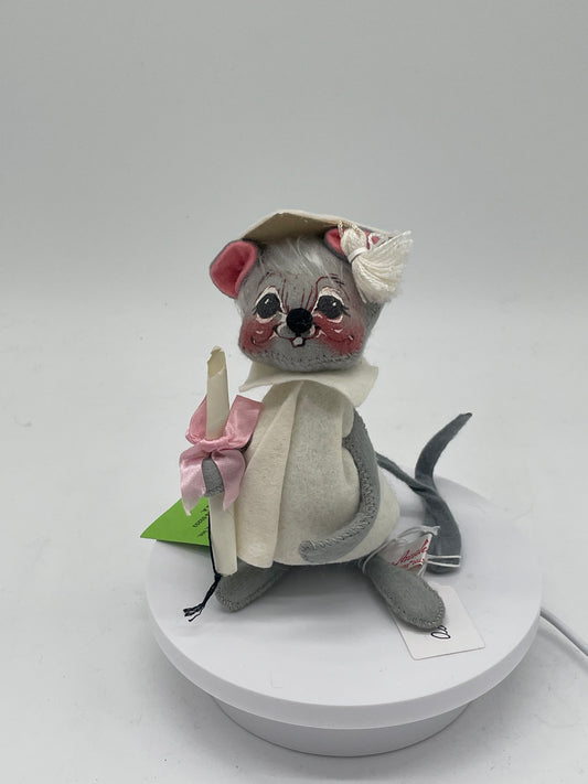 7" Graduation Mouse in White 209580 Annalee