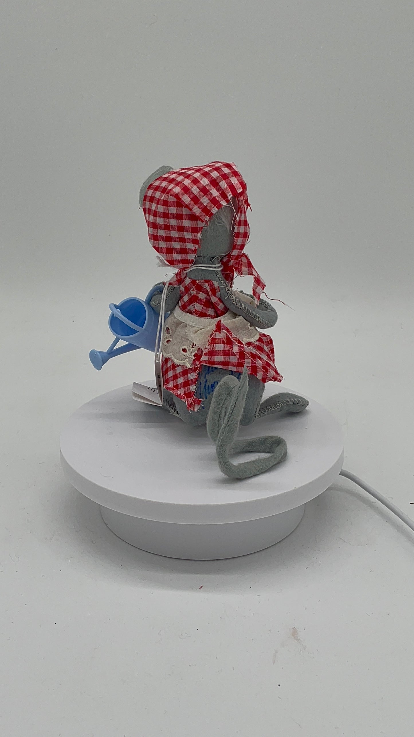 7" Mouse with Watering Can 231586 Annalee