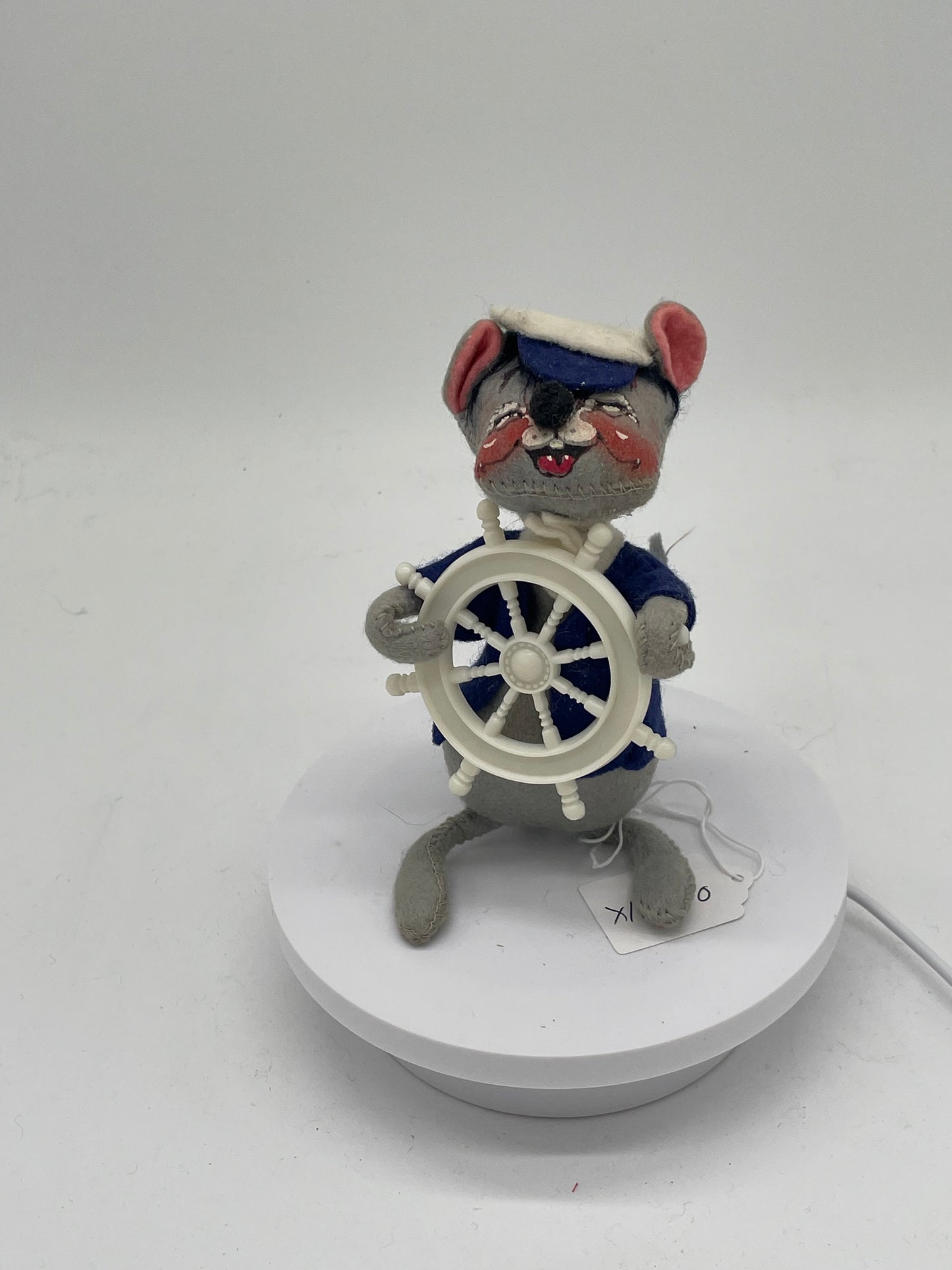 7" Yachtsman Boating Mouse X106-70 Annalee