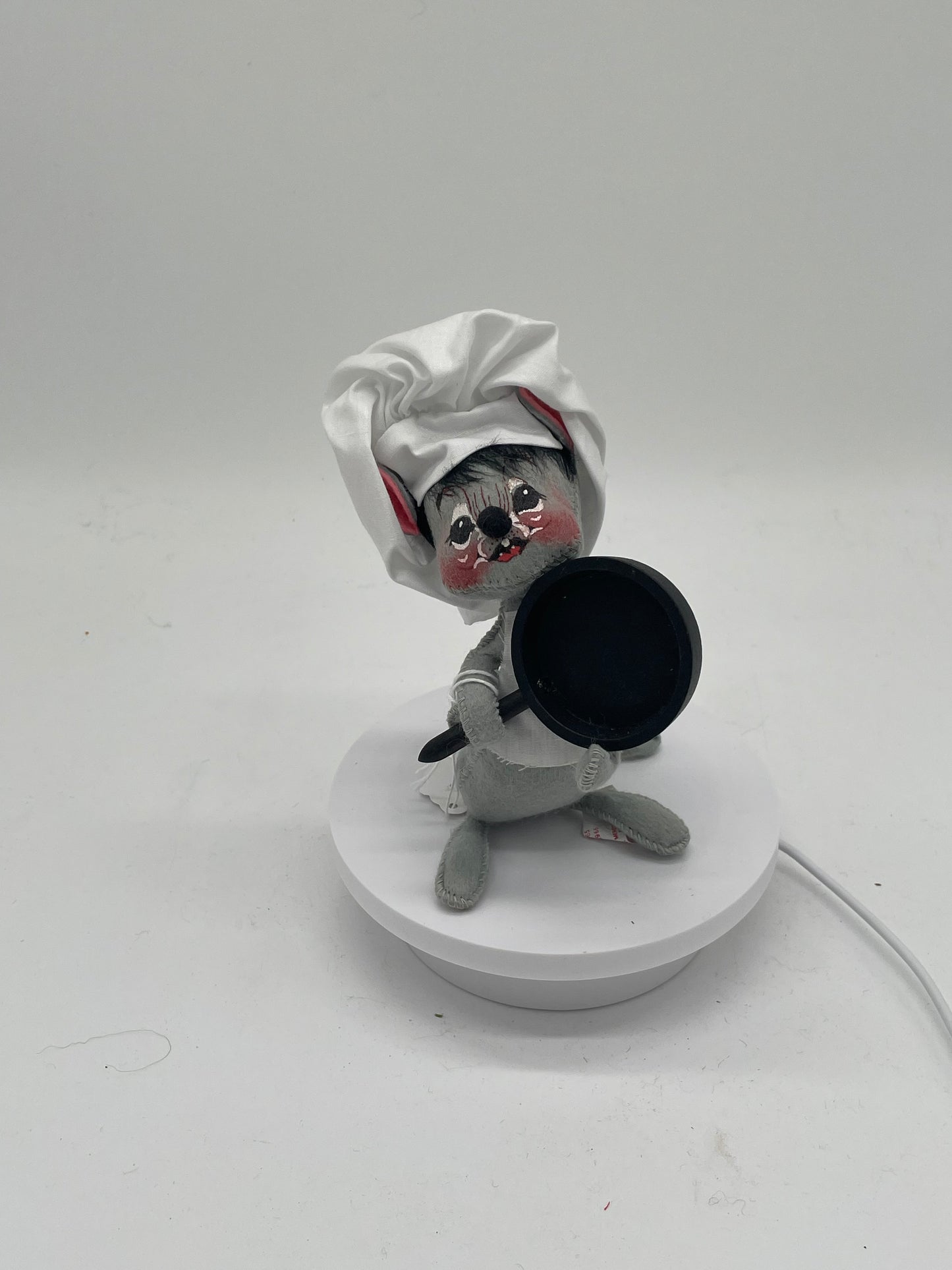 7" Chef Mouse Holding Frying Pan 212585 Annalee