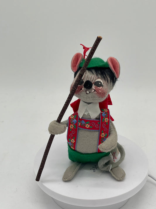 7" Hiker Mouse with Backpack 230585 Annalee