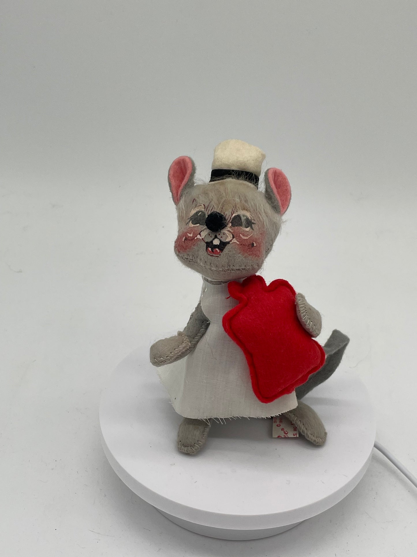 7" Nurse Mouse 207580 Annalee