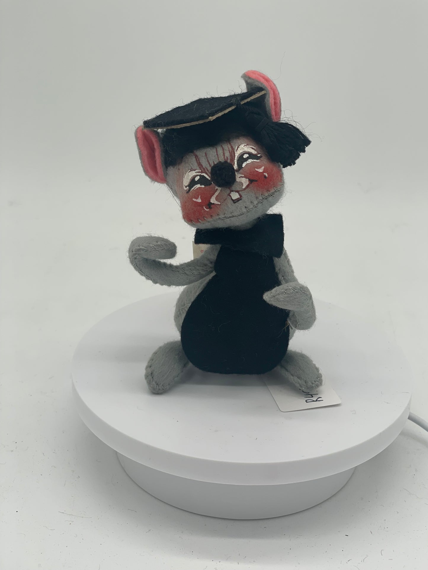 7" Graduation Mouse in Black R483-80 Annalee