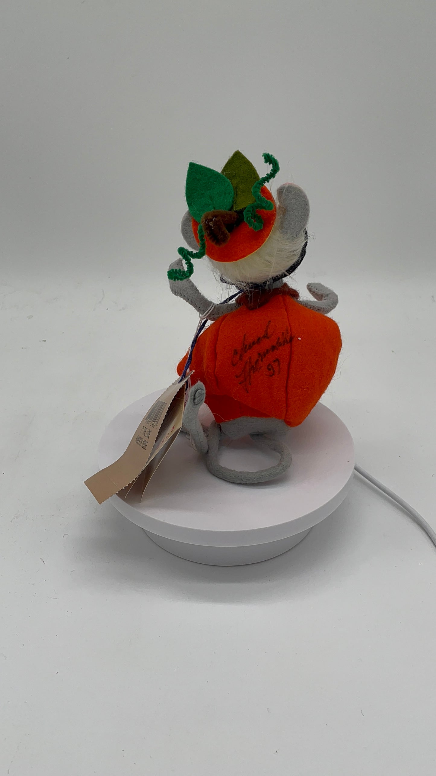 7" Lone Pumpkin Mouse - Signed by Chuck 290397 Annalee