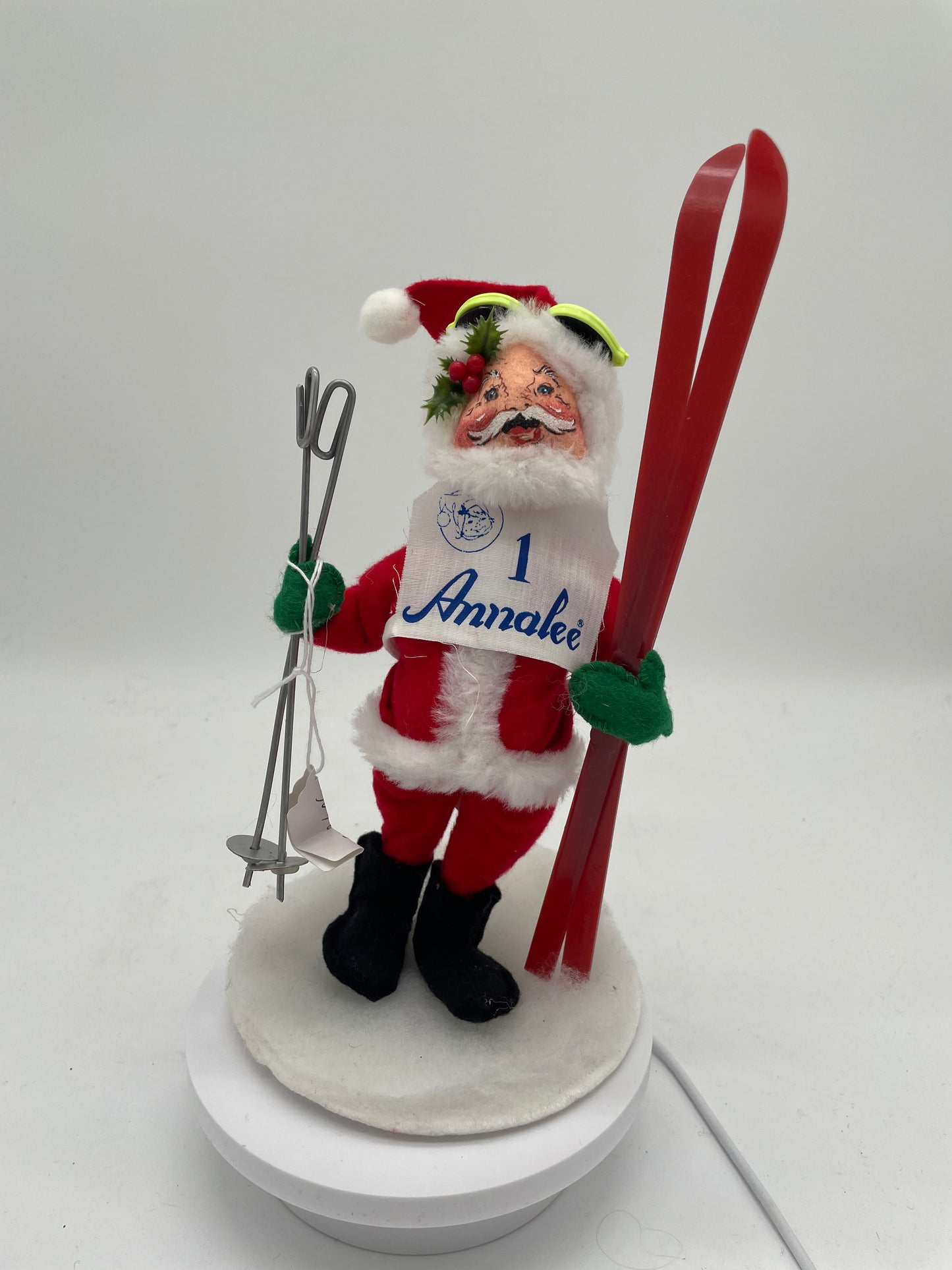 7" Skiing Santa 524293 Annalee