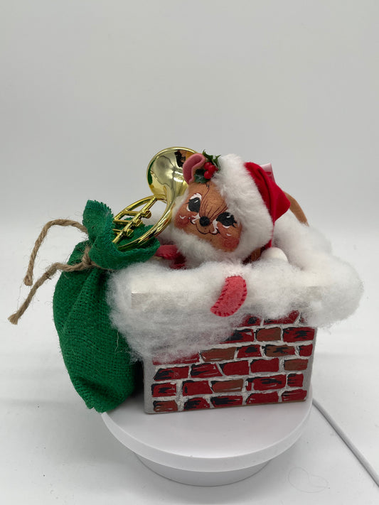 7" Santa Mouse Down through the Chimney with French Horn 772995 Annalee