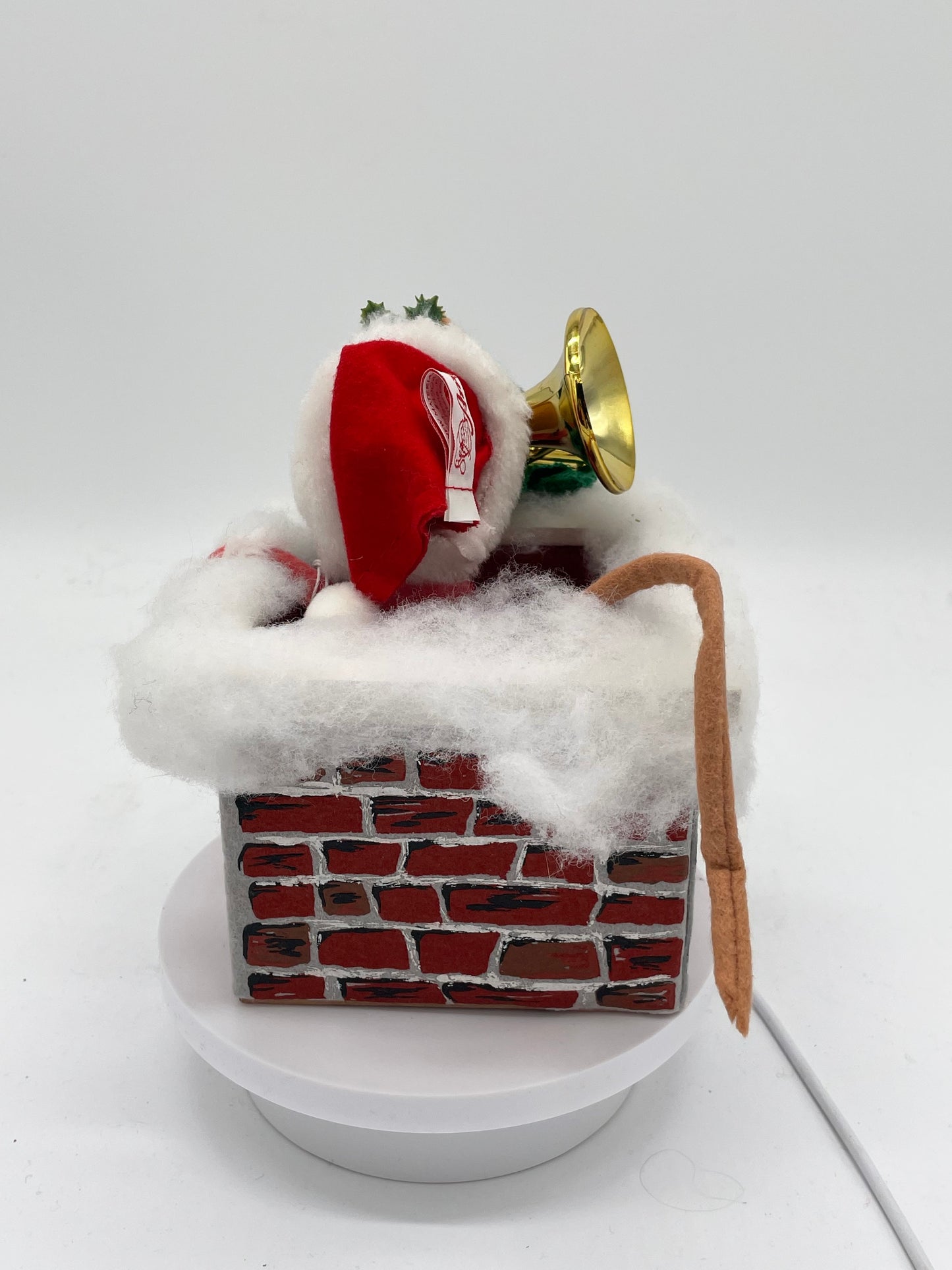 7" Santa Mouse Down through the Chimney with French Horn 772995 Annalee