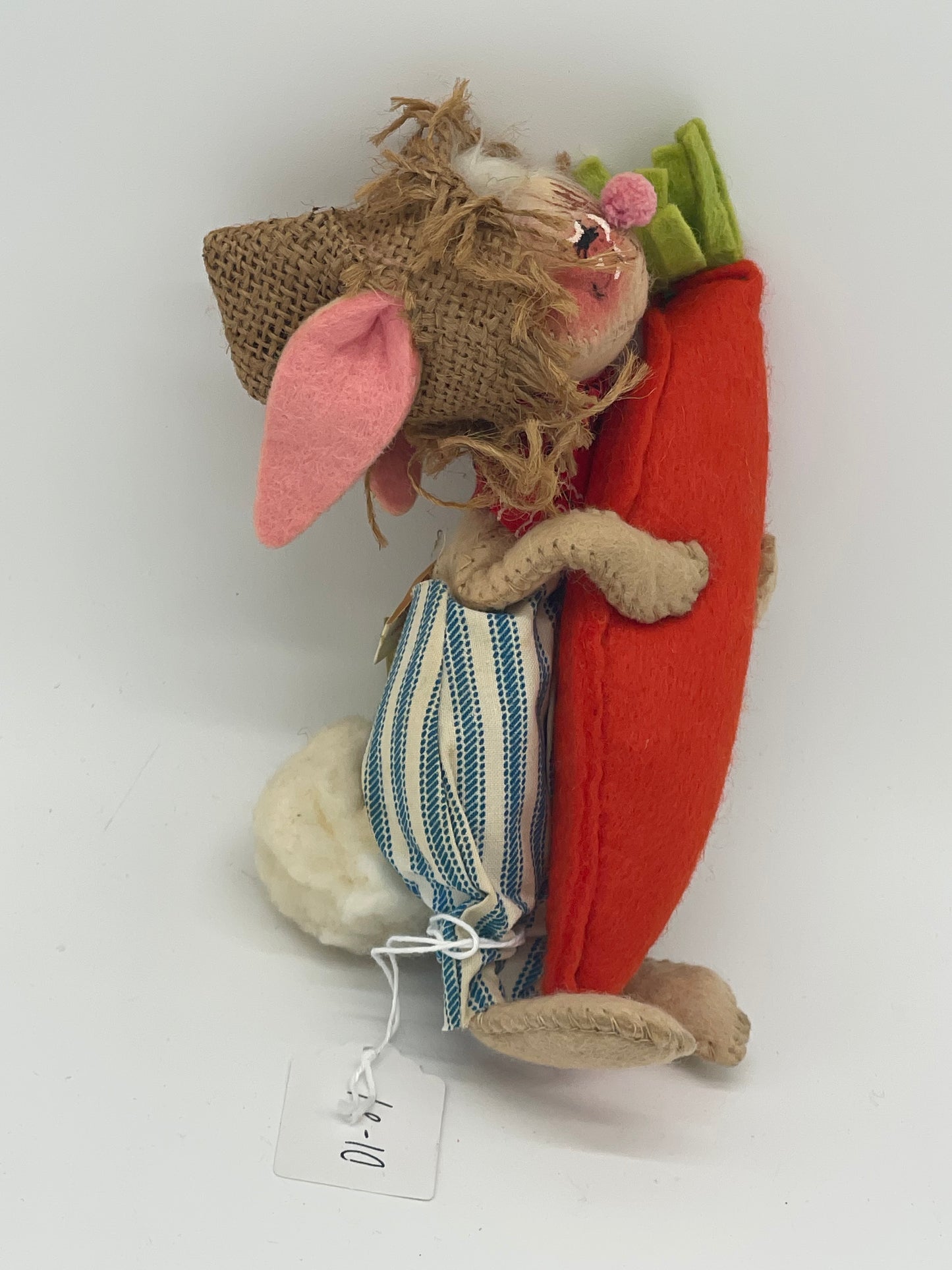 7" Country Boy Bunny with Carrot D1-81 Annalee