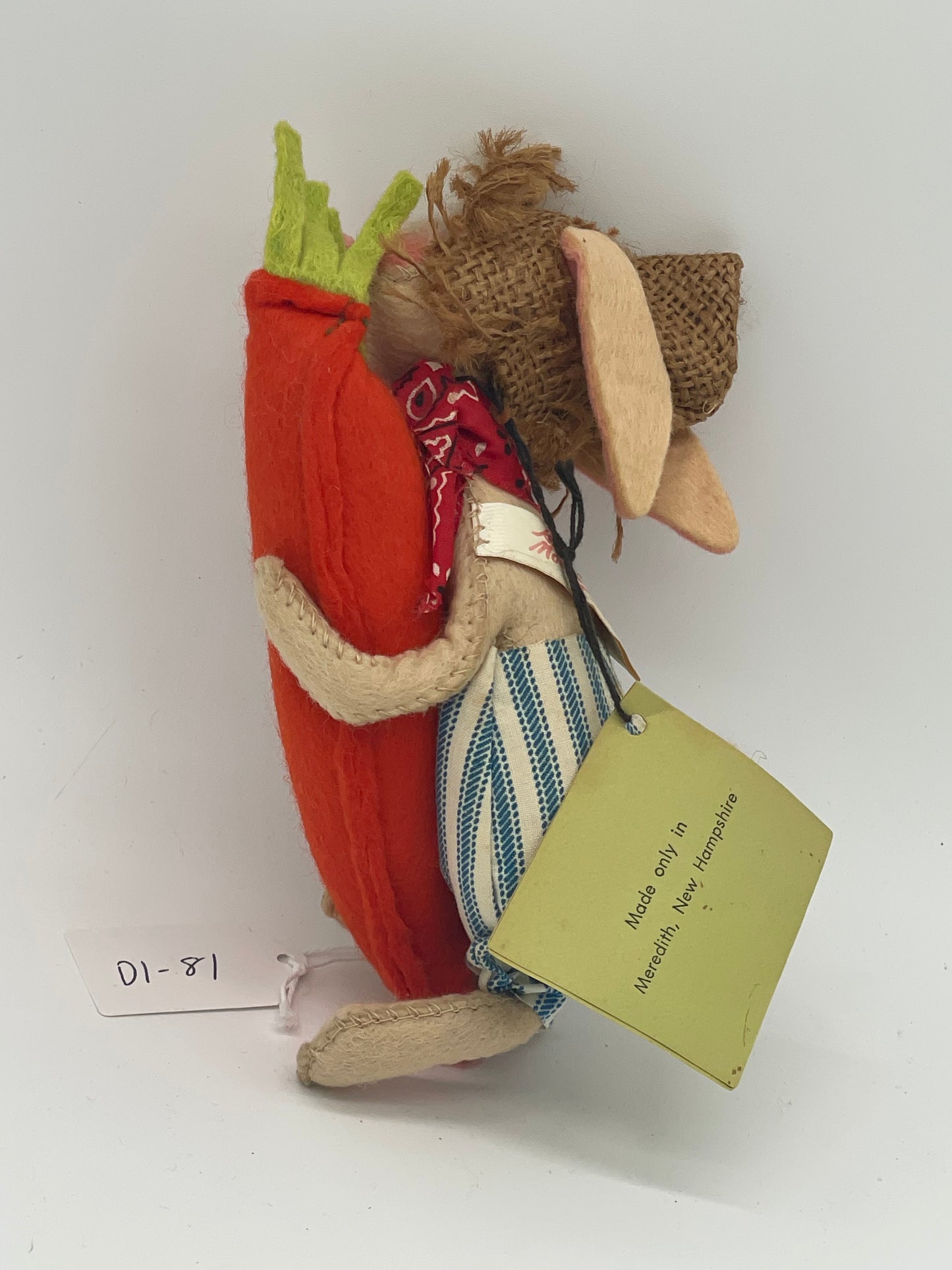 7" Country Boy Bunny with Carrot D1-81 Annalee