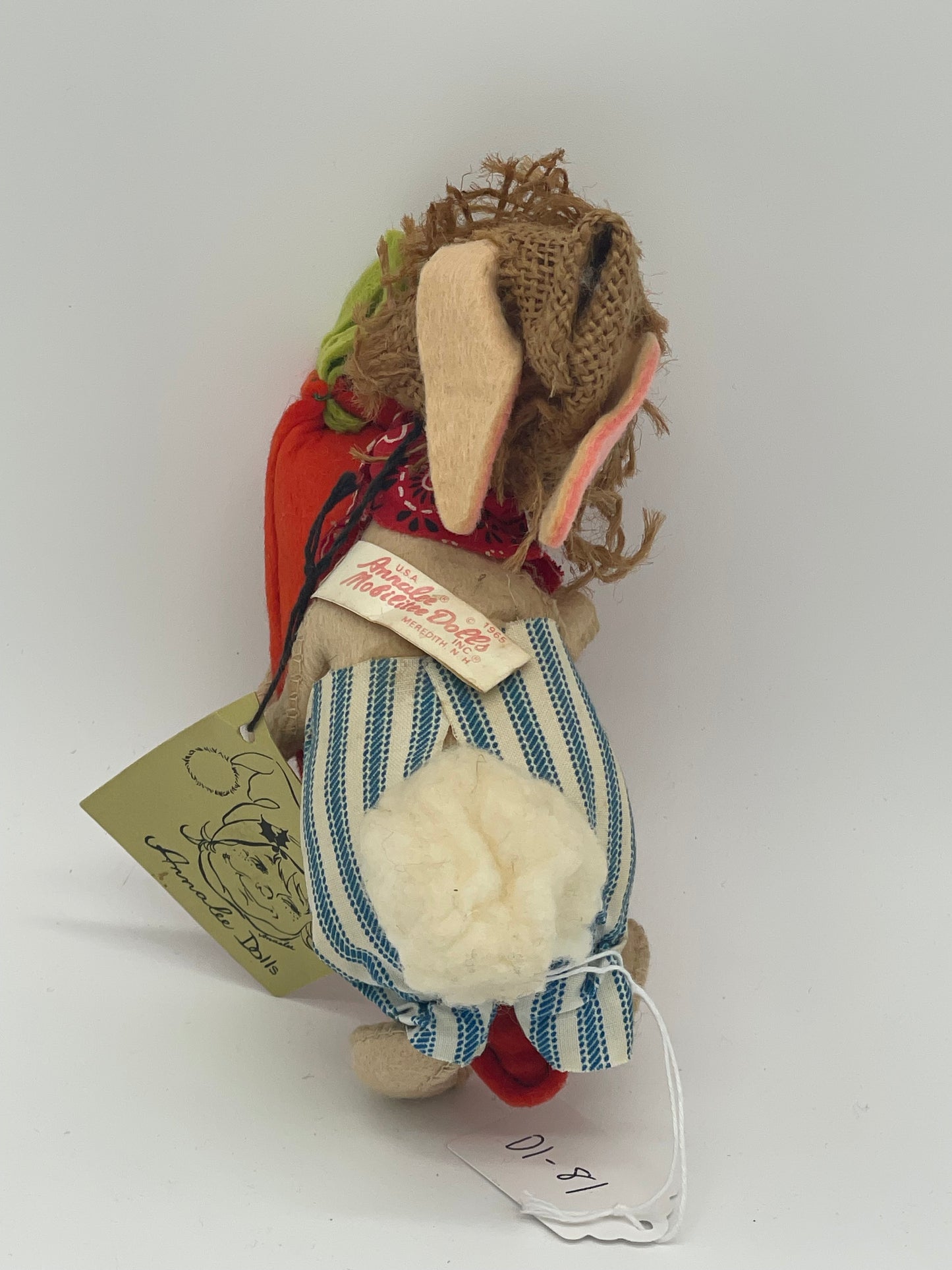 7" Country Boy Bunny with Carrot D1-81 Annalee