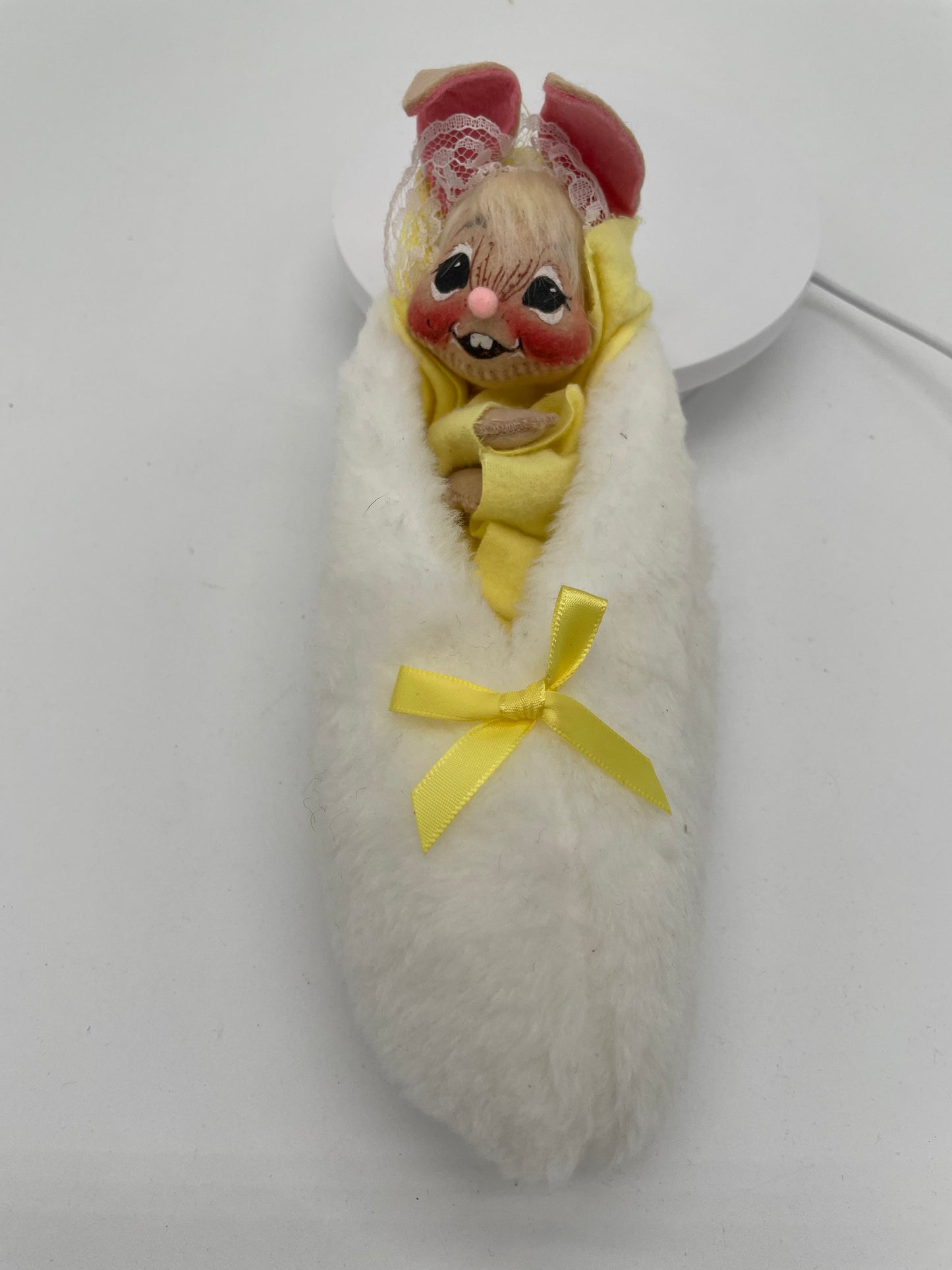 7" Bunny in Slipper with Yellow Blanket 092592 Annalee