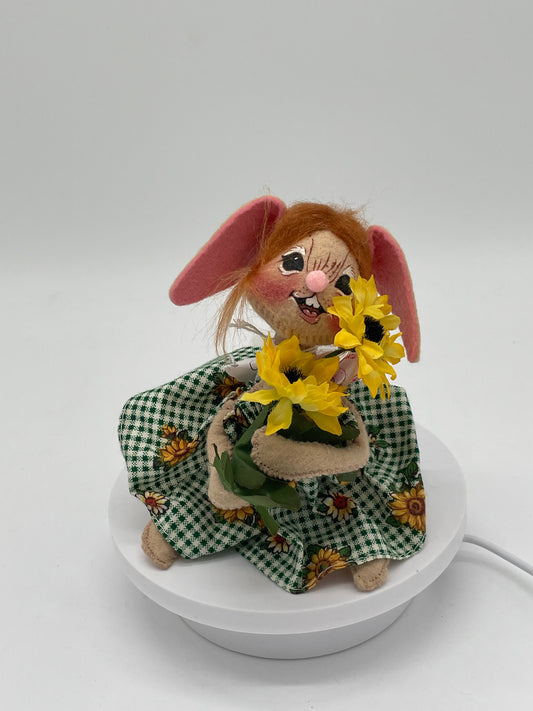 7" Country Girl Bunny with Sunflowers 061796 Annalee