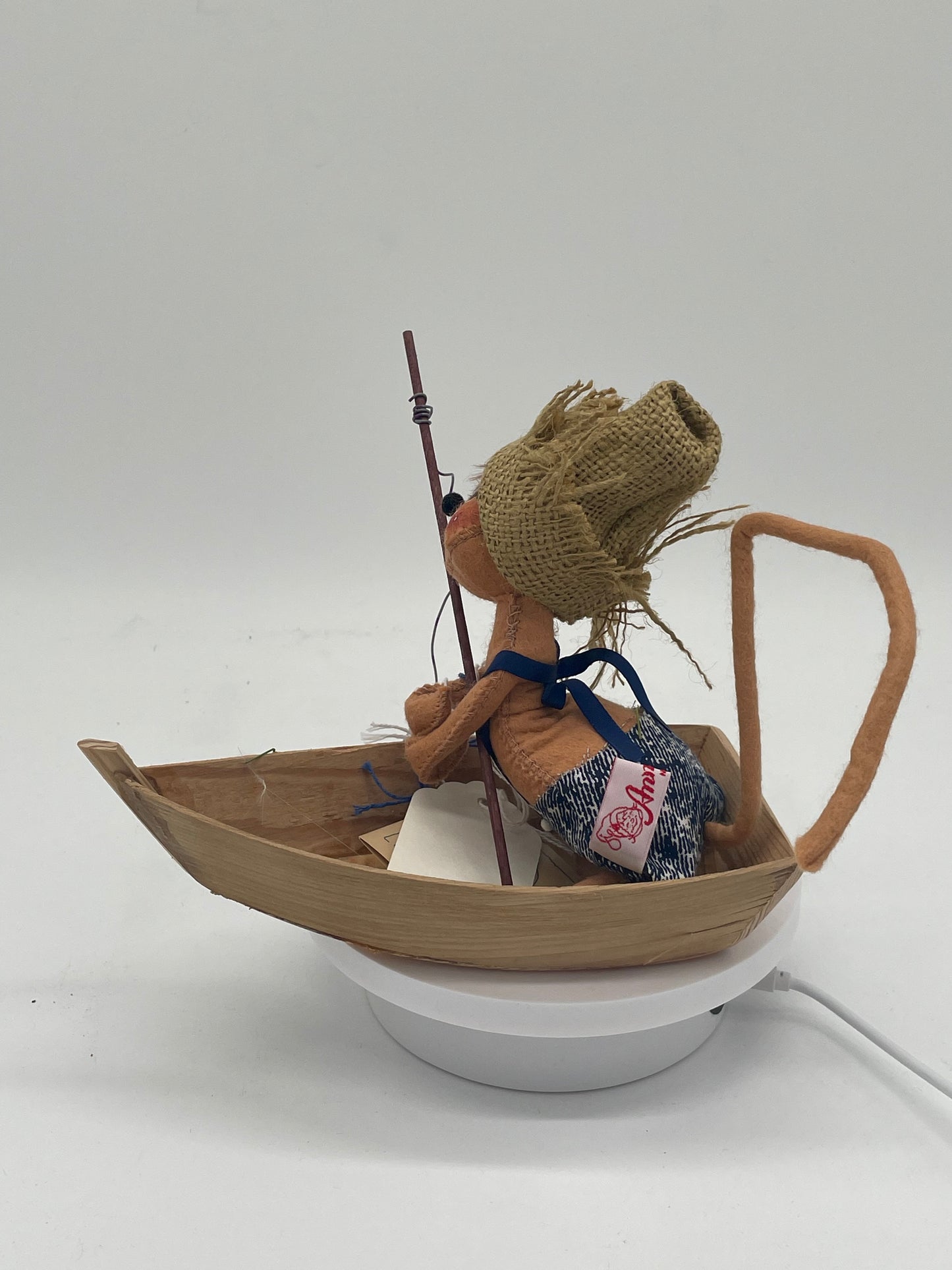 7" Fishing Mouse in Wooden Boat 229292 Annalee