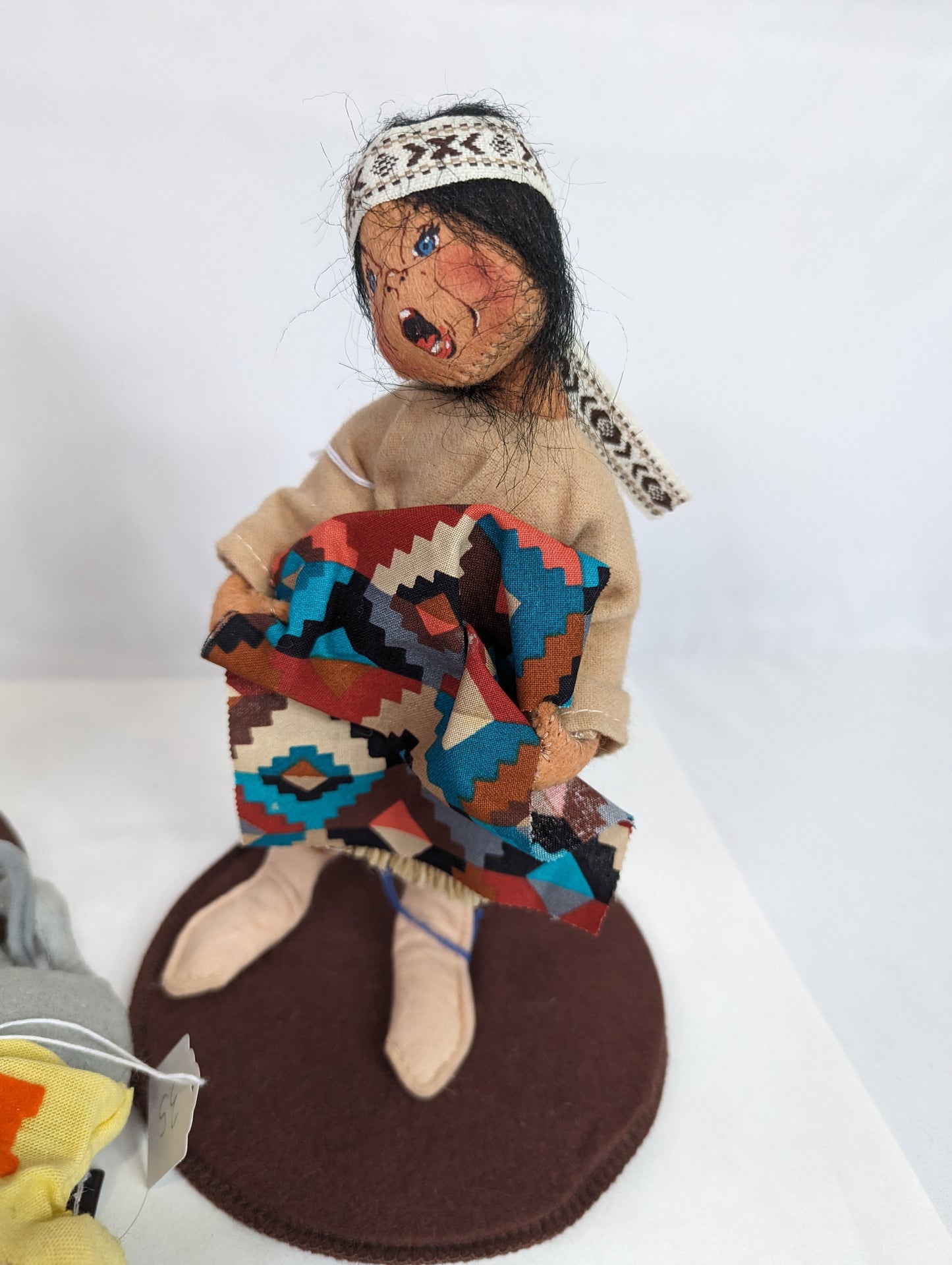 10" Indian Maiden Holding Blanket 317092 Annalee