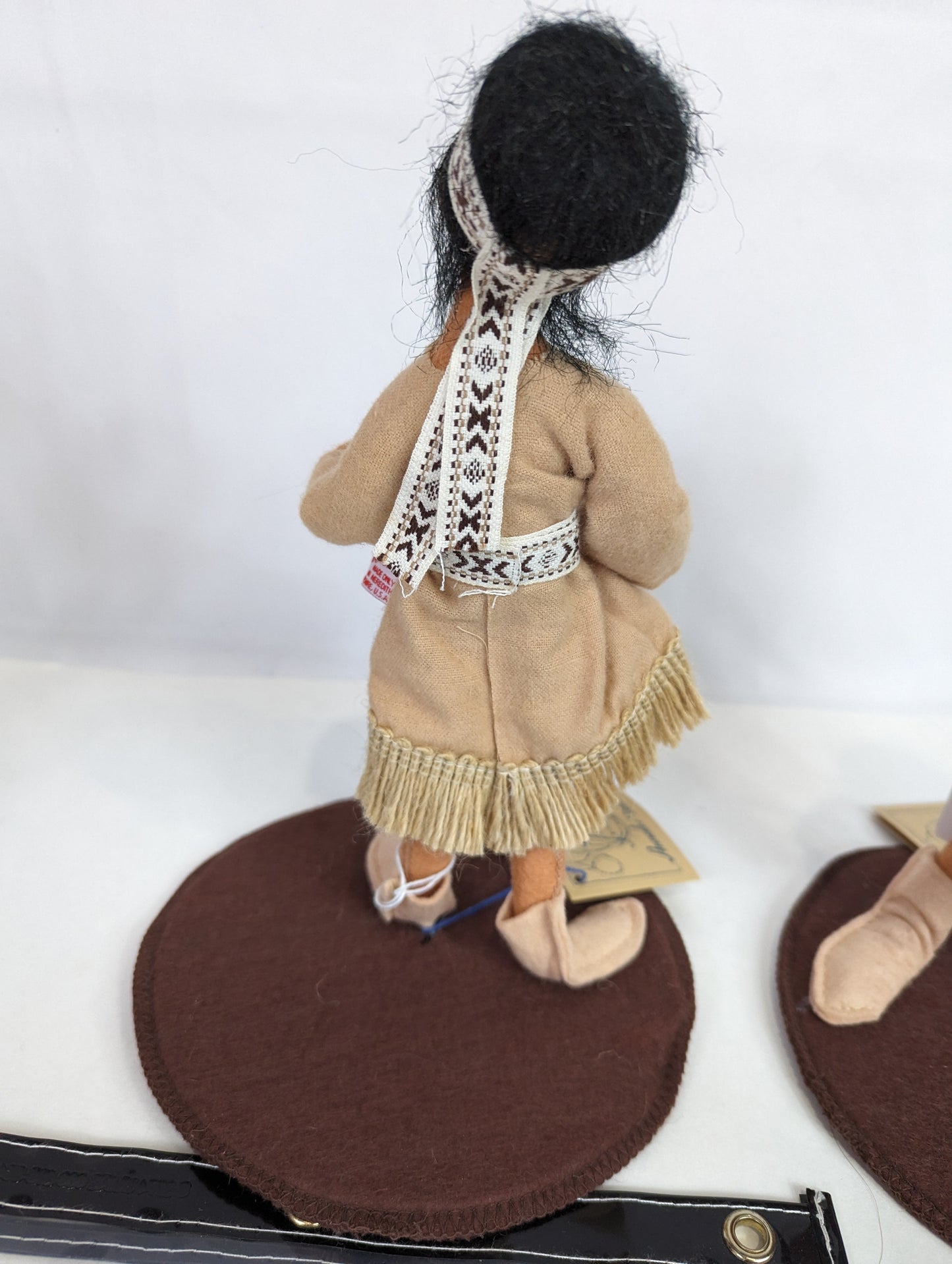 10" Indian Maiden Holding Blanket 317092 Annalee