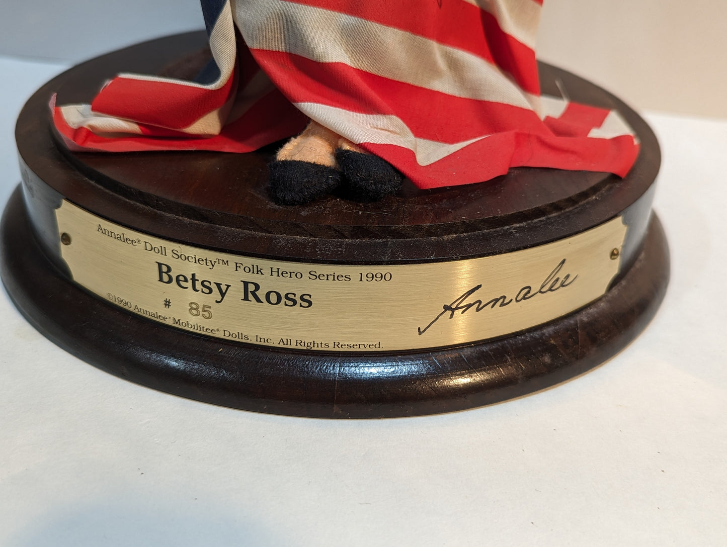 10" Betsy Ross with Base 964490 Annalee  Signed